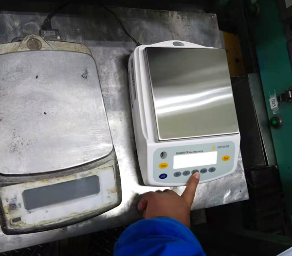 賽多利斯電子天平插入電源后可以直接使用嗎？